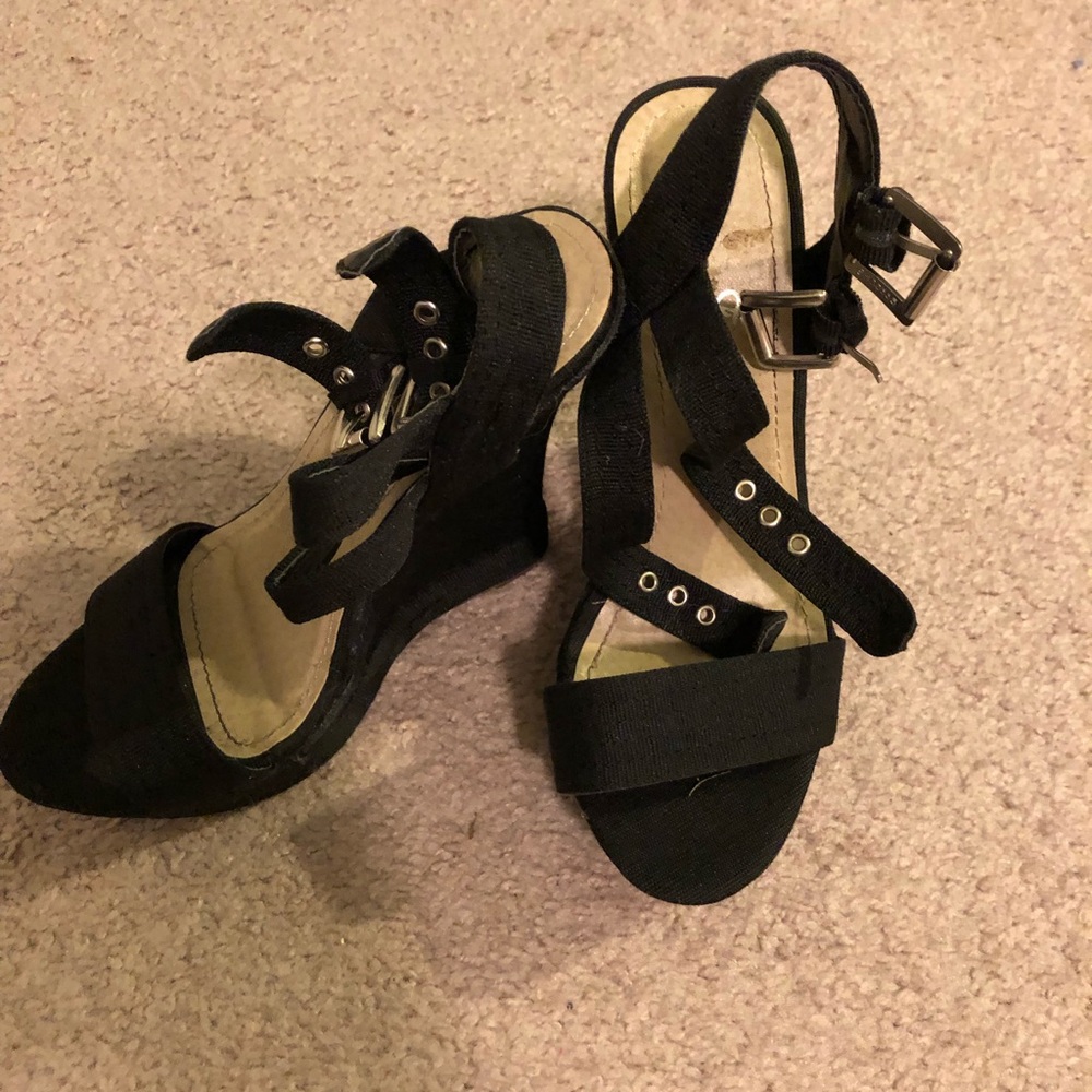 Black Retro Wedges